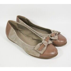 Clarks Collection Taupe Suede Cap Toe Leather Ballet Flats Shoes w/ Bow Sz 8.5M